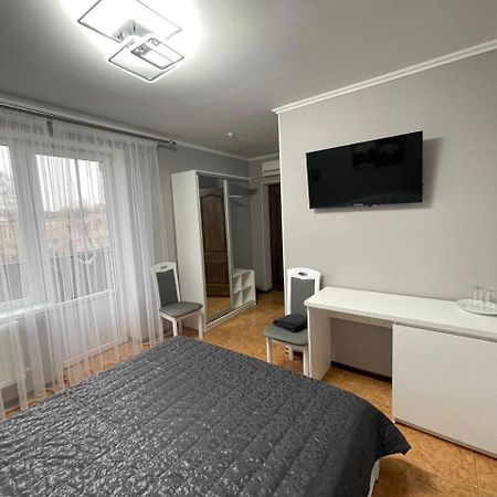 Золотий Лев Hotell Zvenyhorodka Exteriör bild