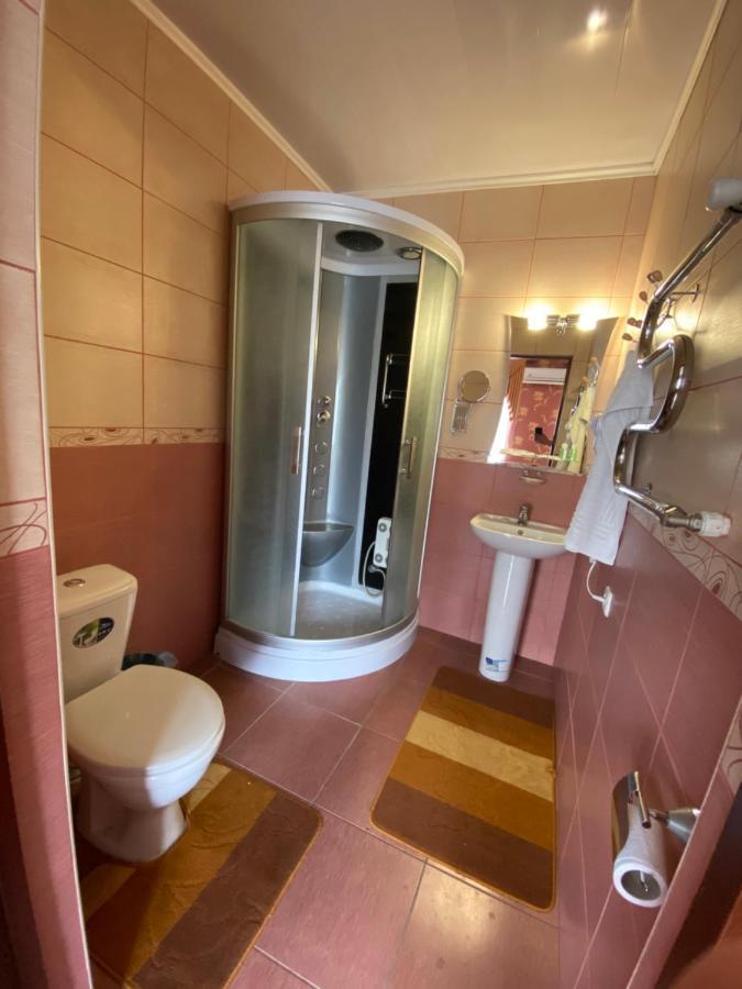 Золотий Лев Hotell Zvenyhorodka Exteriör bild