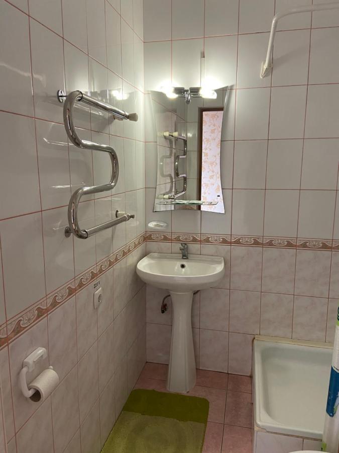Золотий Лев Hotell Zvenyhorodka Exteriör bild