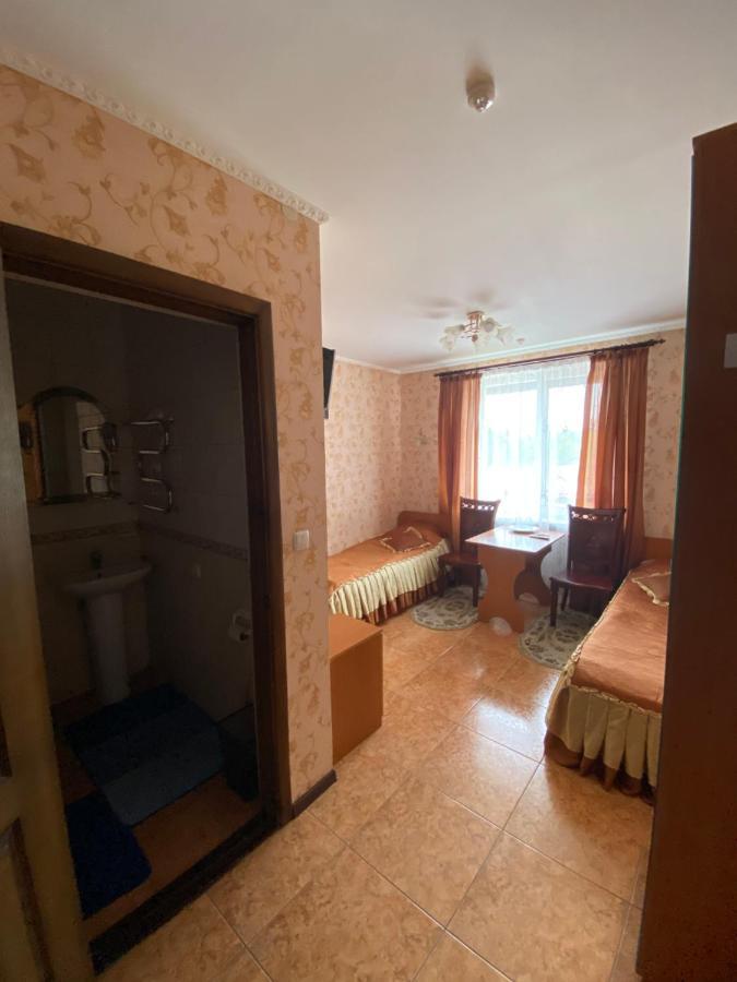 Золотий Лев Hotell Zvenyhorodka Exteriör bild