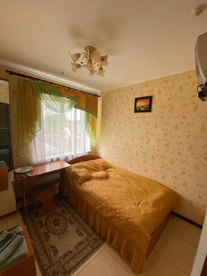 Золотий Лев Hotell Zvenyhorodka Exteriör bild