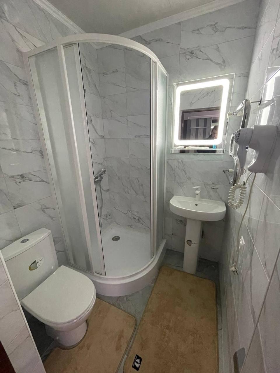 Золотий Лев Hotell Zvenyhorodka Exteriör bild
